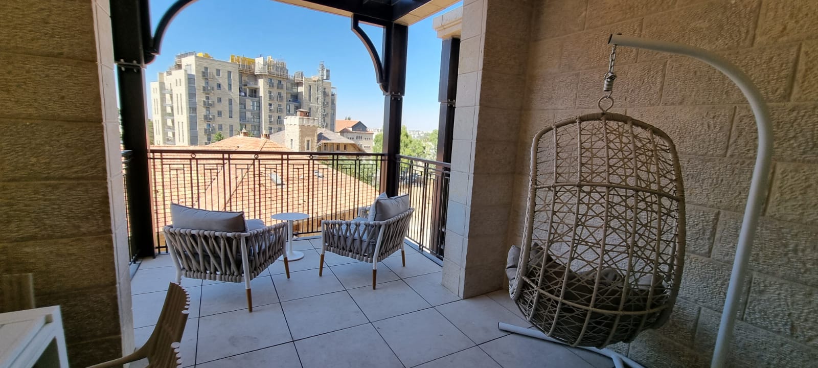 Luxurious 3 Bedroom In Jerusalem Estates At Schneller- Vacation Rental ...