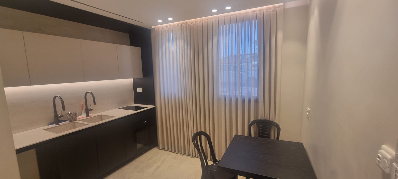 ground floor new rental in meah shearim in Yerushalayim